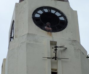 Vader Tyd se stilte word verbreek